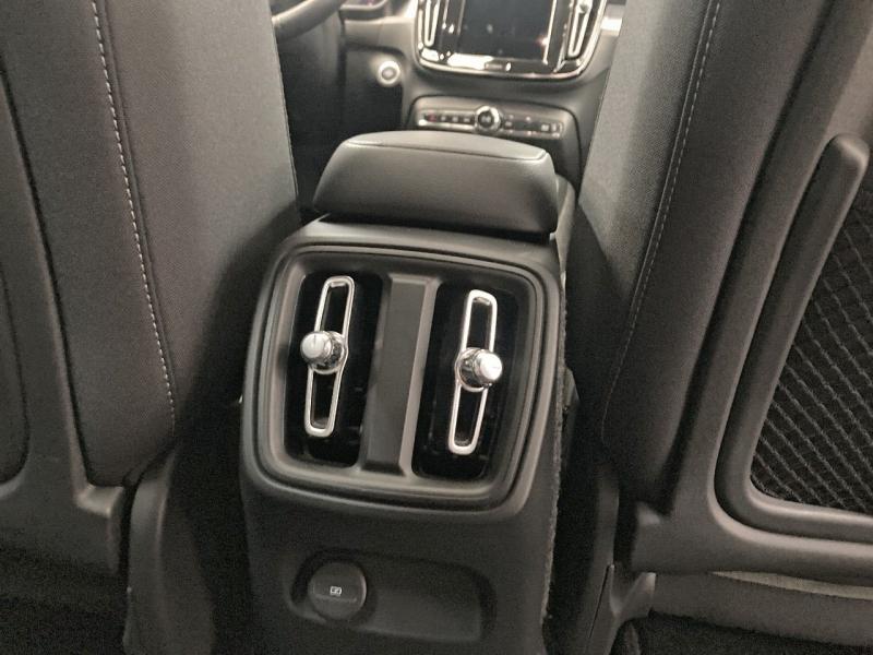 Image VOLVO XC40 T2 129ch Business Geartronic 8