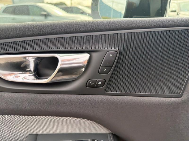 Image VOLVO XC60 T8 AWD Recharge 303 + 87ch R-Design Geartronic