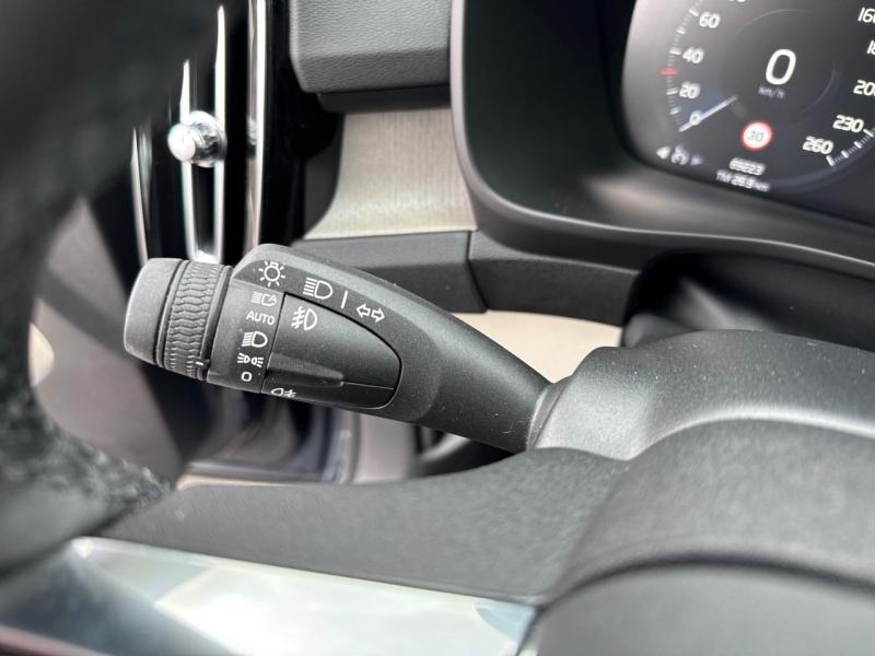Image VOLVO XC40 T2 129ch Inscription Luxe Geartronic 8