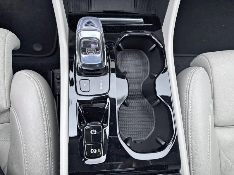 Image VOLVO XC40 T2 129ch Inscription Luxe Geartronic 8
