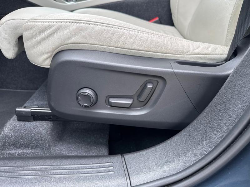 Image VOLVO XC40 T2 129ch Inscription Luxe Geartronic 8