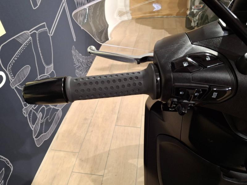 Image PIAGGIO Beverly Beverly 400 HPE ABS-ASR