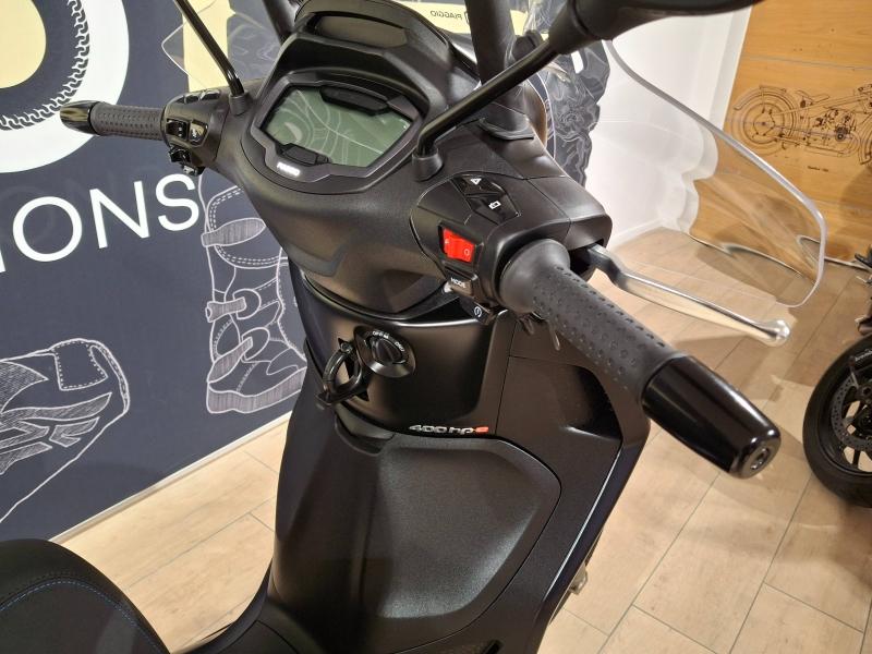 Image PIAGGIO Beverly Beverly 400 HPE ABS-ASR
