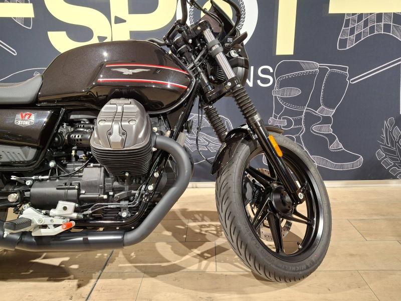 Image MOTO-GUZZI V7 V7 850 Stone Special Edition