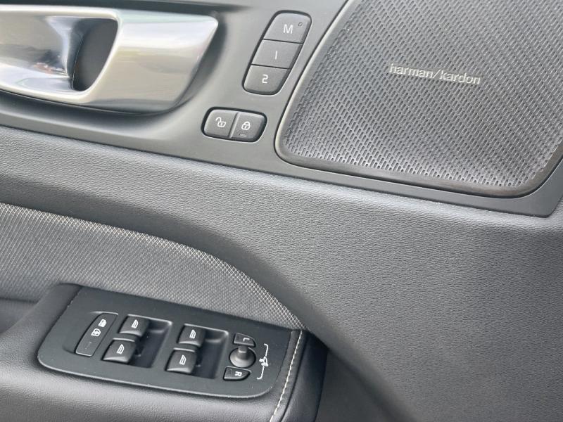 Image VOLVO XC60 T6 AWD 253 + 145ch Black Edition Geartronic