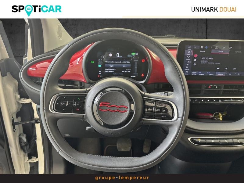 Image FIAT 500C e 95ch (RED) MY23