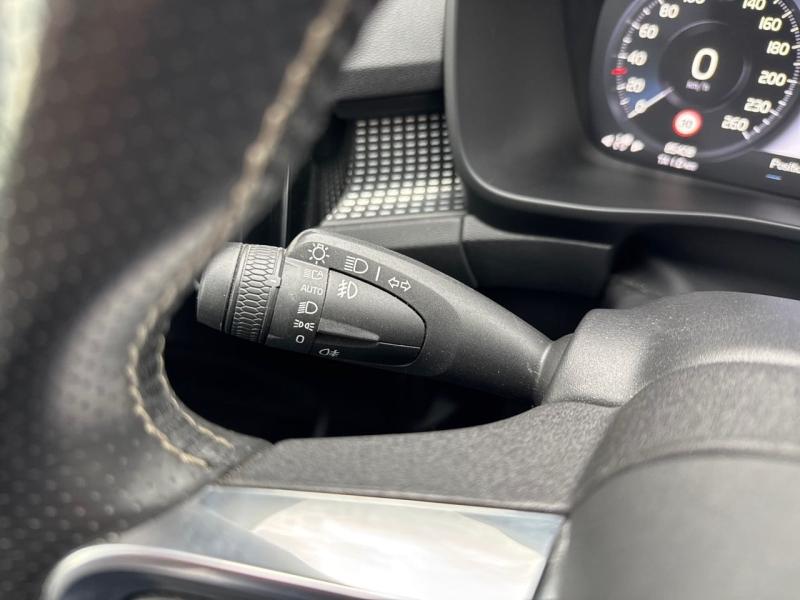 Image VOLVO XC40 T5 Recharge 180 + 82ch R-Design DCT 7