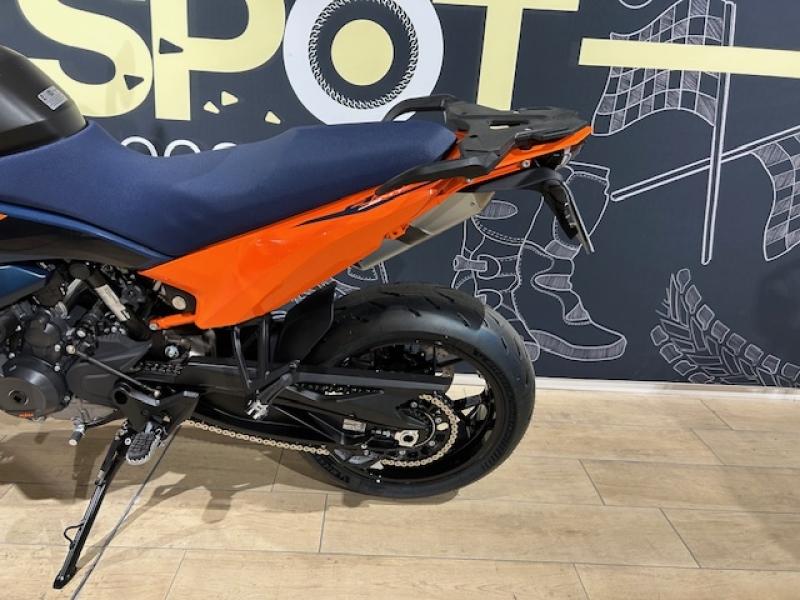 Image KTM SMT 890 SMT