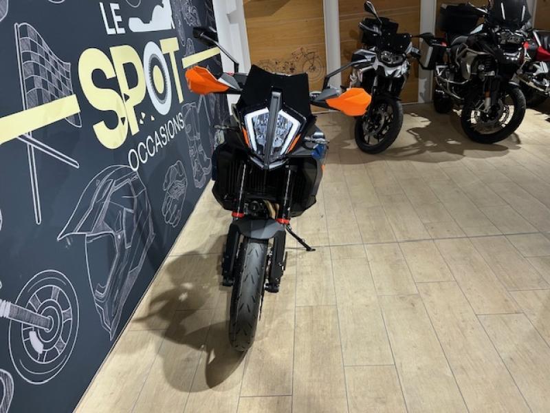 Image KTM SMT 890 SMT