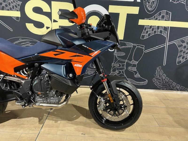 Image KTM SMT 890 SMT