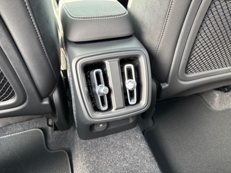 Image VOLVO XC40 B3 163ch Black Edition DCT 7