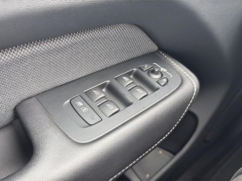 Image VOLVO XC60 T6 AWD 253 + 145ch Utimate Style Dark Geartronic