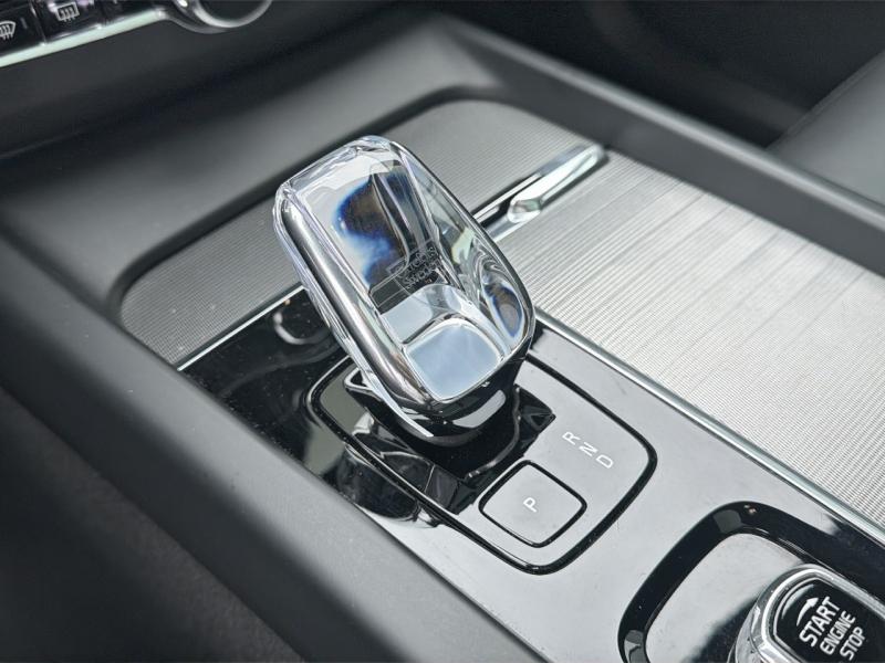 Image VOLVO XC60 T6 AWD 253 + 145ch Utimate Style Dark Geartronic