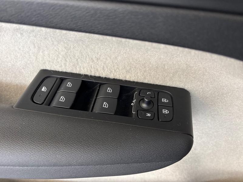 Image VOLVO XC40 T3 163ch Inscription Luxe Geatronic 8