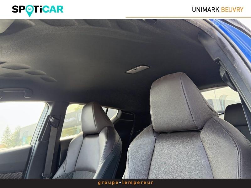 Image TOYOTA C-HR 122h Distinctive 2WD E-CVT