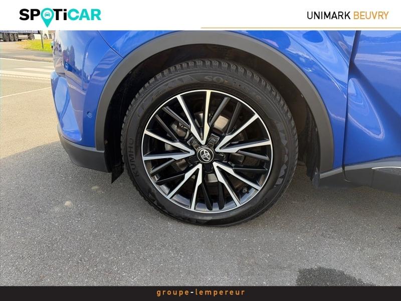 Image TOYOTA C-HR 122h Distinctive 2WD E-CVT