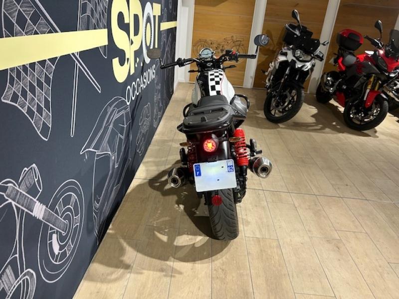 Image MOTO-GUZZI V7 V7 850 Stone Ten