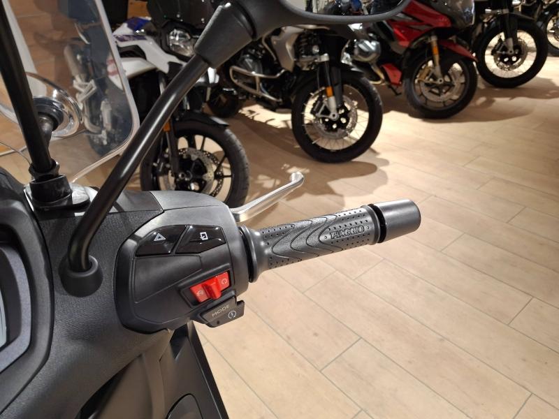 Image PIAGGIO Beverly Beverly 400 HPE ABS-ASR