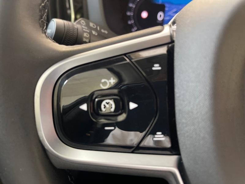 Image VOLVO XC60 T6 Hybride Rechargeable 253 + 145ch Plus Style Dark Geartronic 8 AWD