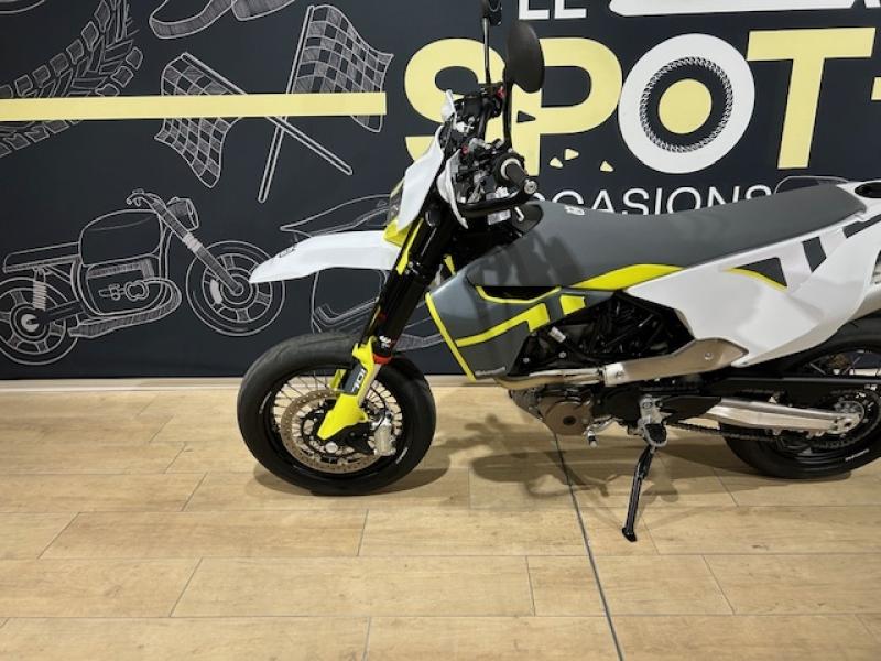 Image HUSQVARNA 701 701 Supermoto 2024