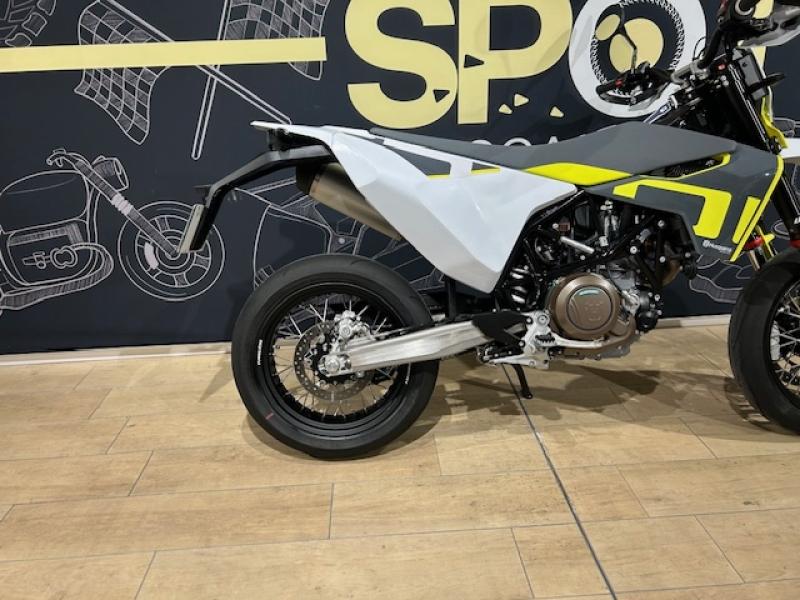Image HUSQVARNA 701 701 Supermoto 2024