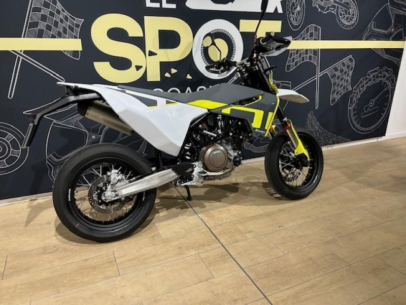 Image HUSQVARNA 701 701 Supermoto 2024