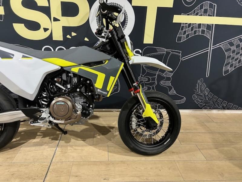 Image HUSQVARNA 701 701 Supermoto 2024