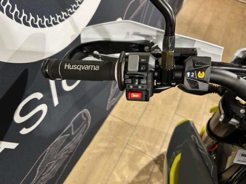 Image HUSQVARNA 701 701 Supermoto 2024