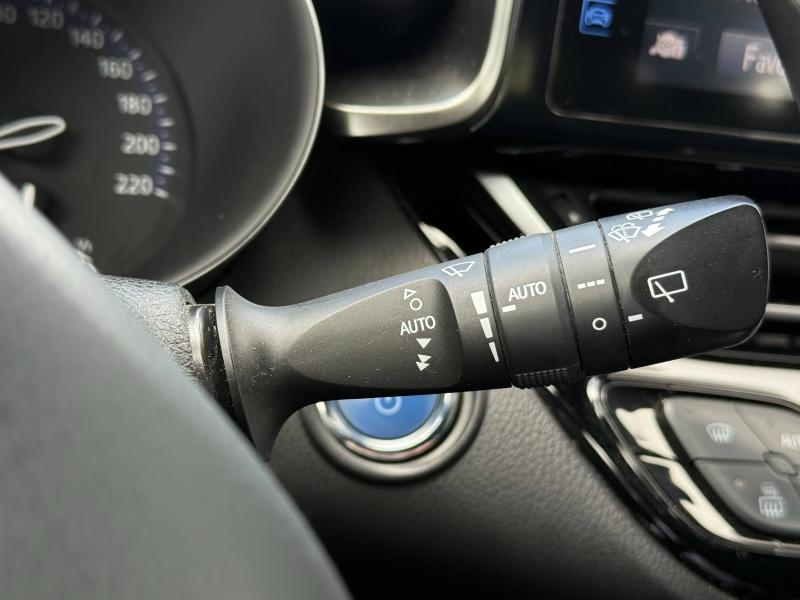 Image TOYOTA C-HR 122h Graphic 2WD E-CVT