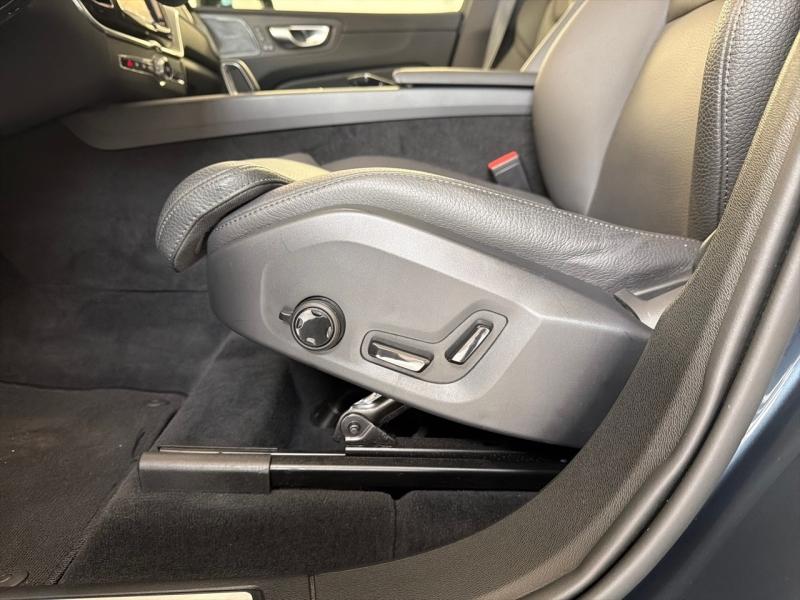 Image VOLVO XC60 T6 Hybride Rechargeable 253 + 145ch Ultra Style Dark Geartronic 8 AWD