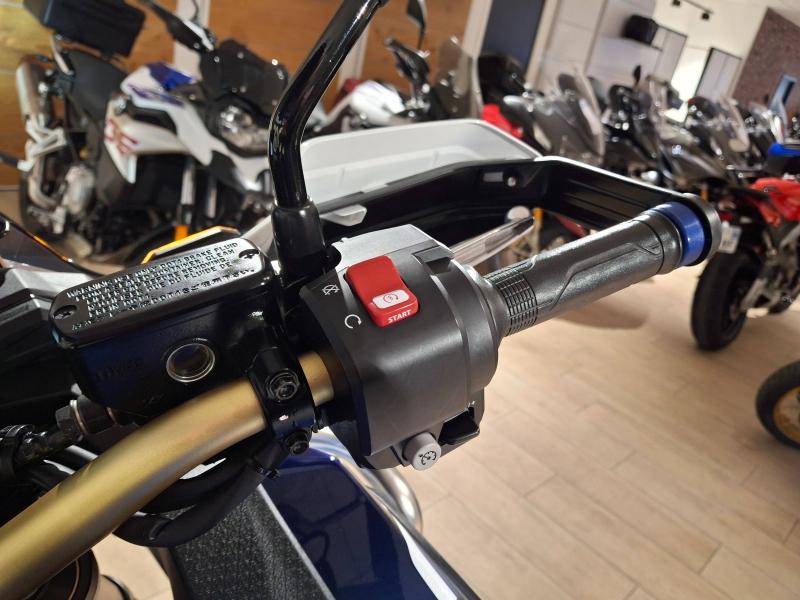 Image HONDA CRF CRF 1100 L Africa Twin Replica 2024