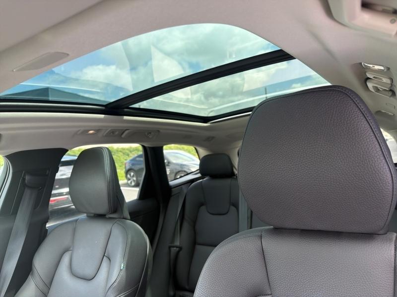 Image VOLVO XC60 T6 Hybride Rechargeable 253 + 145ch Ultra Style Dark Geartronic 8 AWD