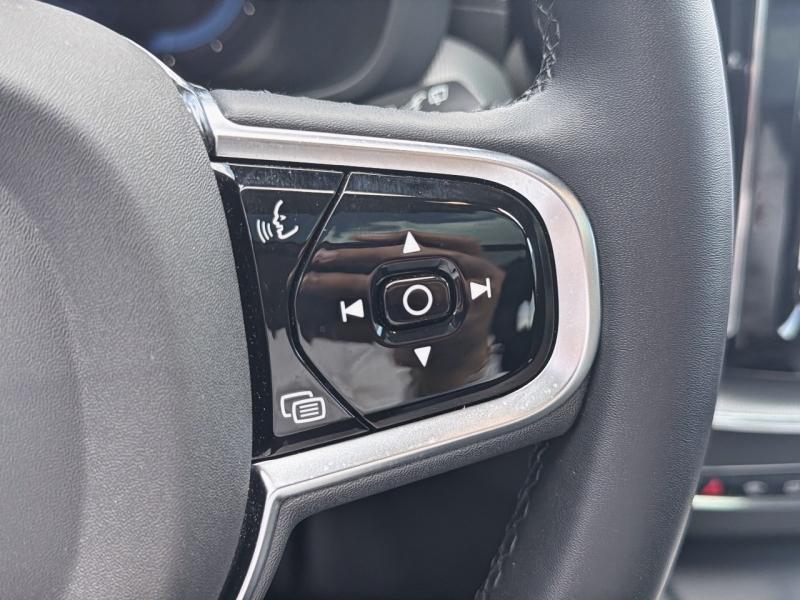Image VOLVO XC60 T6 Hybride Rechargeable 253 + 145ch Ultra Style Dark Geartronic 8 AWD