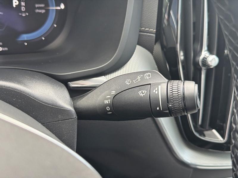 Image VOLVO XC60 T6 Hybride Rechargeable 253 + 145ch Ultra Style Dark Geartronic 8 AWD