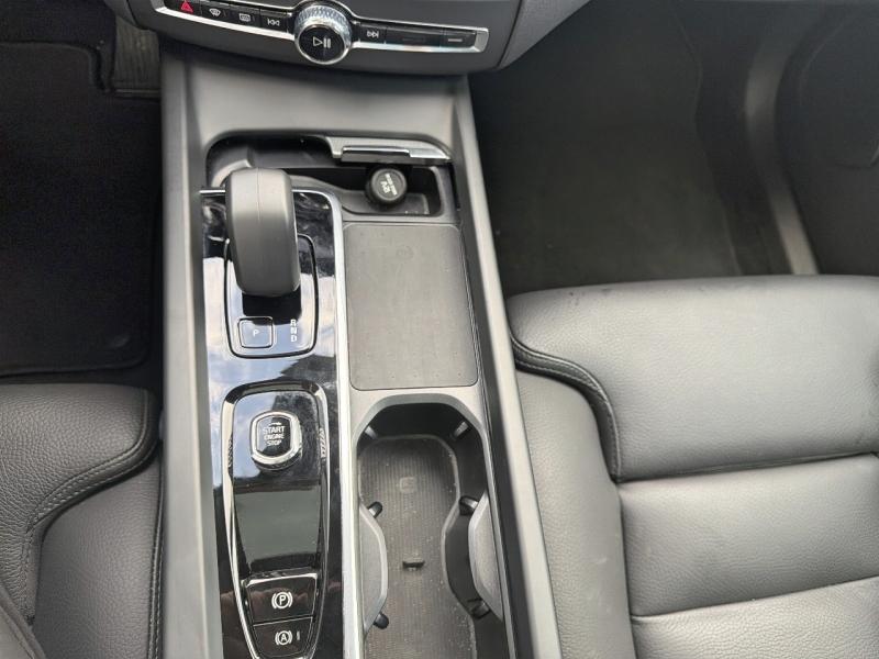 Image VOLVO XC60 T6 Hybride Rechargeable 253 + 145ch Ultra Style Dark Geartronic 8 AWD