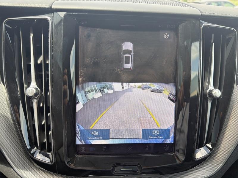 Image VOLVO XC60 T6 Hybride Rechargeable 253 + 145ch Ultra Style Dark Geartronic 8 AWD