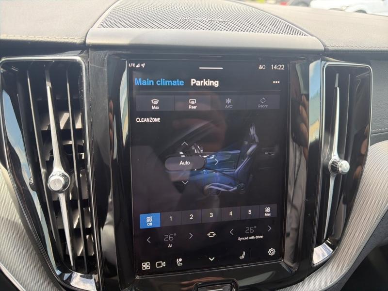 Image VOLVO XC60 T6 Hybride Rechargeable 253 + 145ch Ultra Style Dark Geartronic 8 AWD