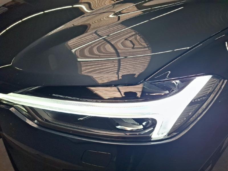 Image VOLVO XC60 T6 Hybride Rechargeable 253 + 145ch Ultra Style Dark Geartronic 8 AWD