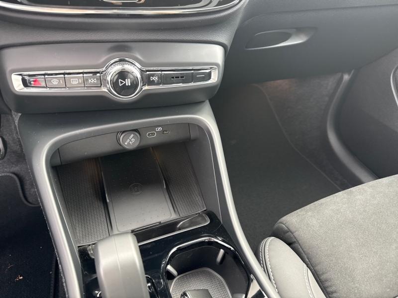 Image VOLVO XC40 B3 163ch Black Edition DCT 7