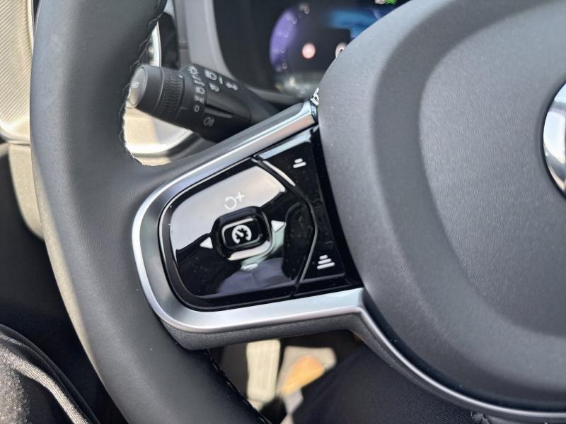 Image VOLVO XC60 T6 Hybride Rechargeable 335ch Black Edition Geartronic 8 AWD