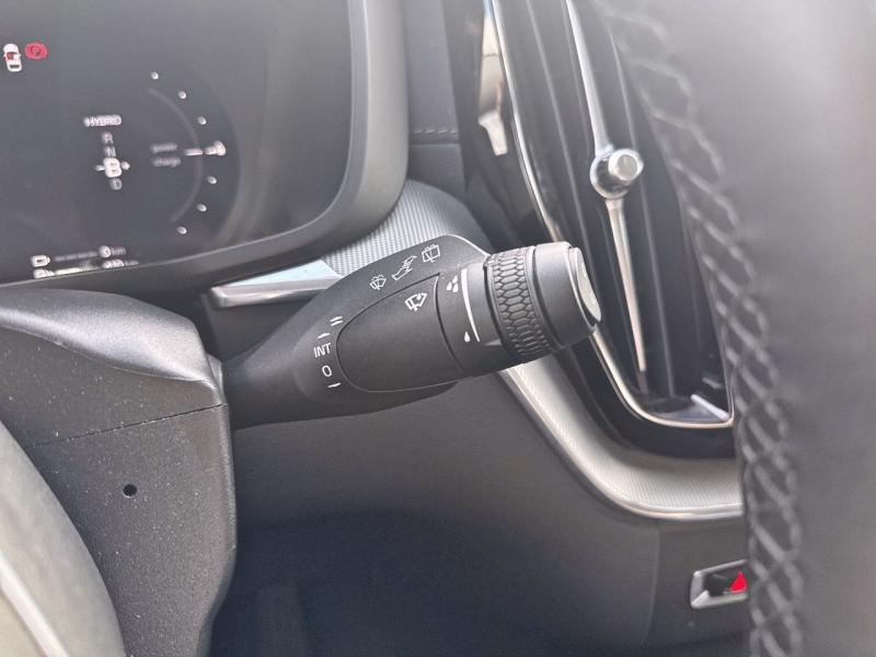 Image VOLVO XC60 T6 Hybride Rechargeable 253 + 145ch Ultra Style Dark Geartronic 8 AWD