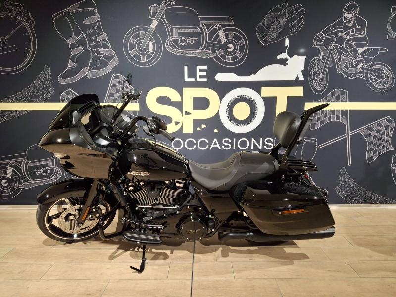 Photo HARLEY-DAVIDSON Road Glide Road Glide 1923 Black