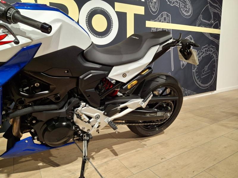 Image BMW F F 900 R A2