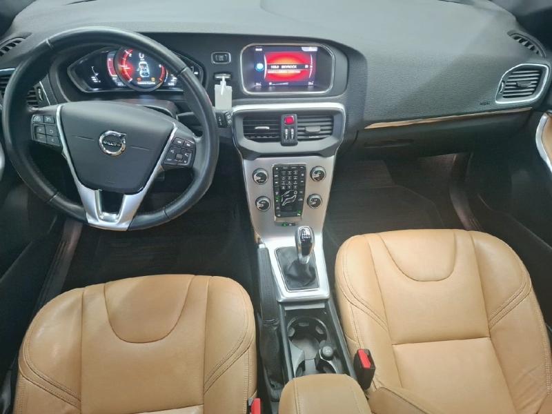 Image VOLVO V40 D3 150ch Inscription