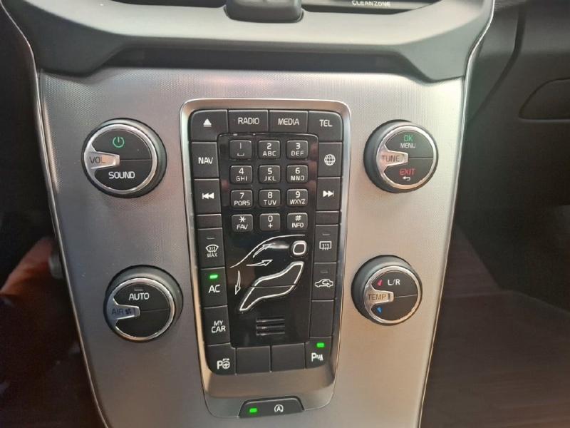 Image VOLVO V40 D3 150ch Inscription