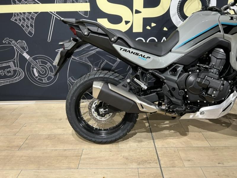 Image HONDA Xl 750 CT