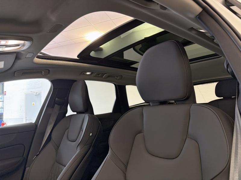 Image VOLVO XC60 T6 Hybride Rechargeable 335ch Ultra Style Dark Geartronic 8 AWD