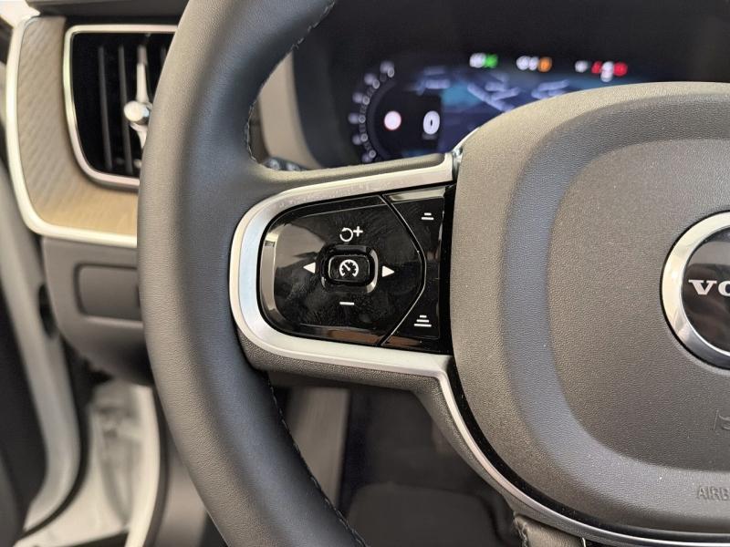 Image VOLVO XC60 T6 Hybride Rechargeable 335ch Ultra Style Dark Geartronic 8 AWD