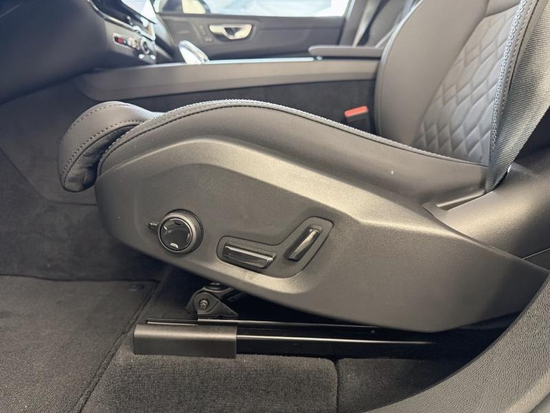 Image VOLVO XC60 T6 Hybride Rechargeable 335ch Ultra Style Dark Geartronic 8 AWD