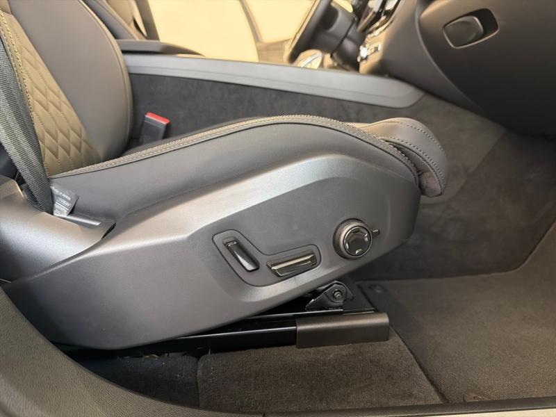 Image VOLVO XC60 T6 Hybride Rechargeable 335ch Ultra Style Dark Geartronic 8 AWD